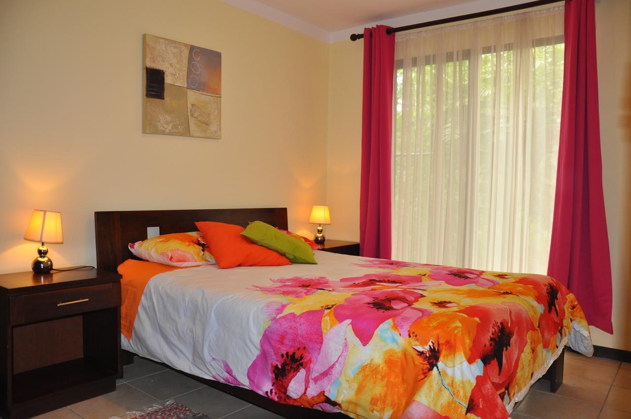 Villa Riviera 2 Bedroom Townhouse Playas del Coco Phòng bức ảnh